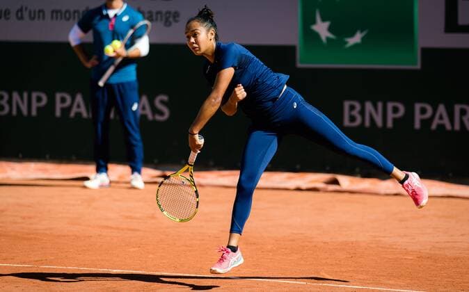 Mandatory Credit: Photo by Rob Prange Shutterstock (11975059r) Leylah Fernandez of Canada during practice ahead of the 2021 Roland Garros Grand Slam Tournament French Open Tennis, Wednesday Previews, Roland Garros, Paris, France - 27 May 2021 French Open Tennis, Wednesday Previews, Roland Garros, Paris, France - 27 May 2021  Copyright: xRobxPrange Shutterstockx 11975059r