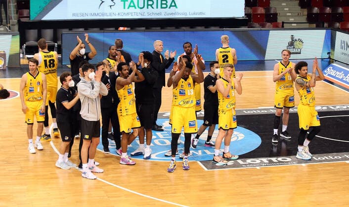 Final Cheer Ludwigsburg MHP Riesen Ludwigsburg vs Brose Bamberg Basketball Bundesliga 2020 2021 Playoff Quarterfinal Game 5 Ludwigsburg , GER, 27 05 2021,