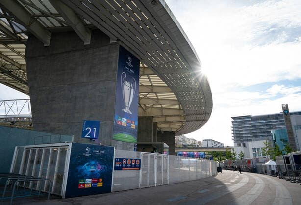 General view outside of the stadium as finishing preparations are made during the Champions League Final 2021 build up ahead of the Manchester City v Chelsea at The Estadio do Dragao, Porto, Portugal on the 27 May 2021. Copyright: xAndyxRowlandx PMI-4241-0010