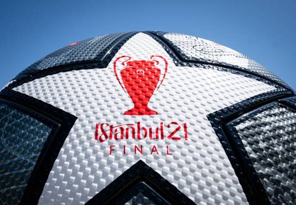 General view outside in the town of Porto as supporters arrive showing a giant football displaying Istanbul 21 ahead of the Champions League Final 2021 build up ahead of the Manchester City v Chelsea at The Est?dio do Drag?o, Porto, Portugal on the 27 May 2021. Copyright: xAndyxRowlandx PMI-4241-0019