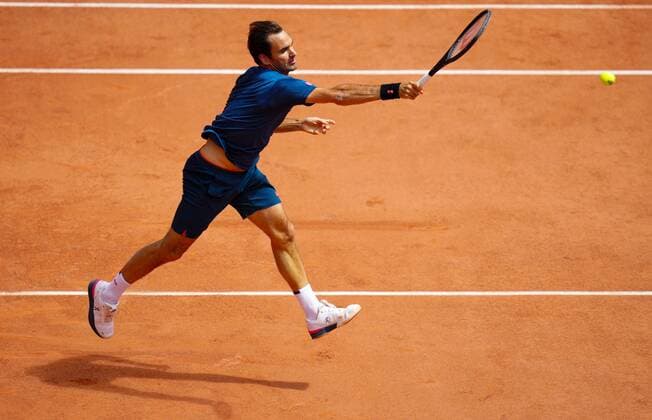 Mandatory Credit: Photo by Javier Garcia BPI Shutterstock (11976928dx) Roger Federer practices for the first time this week at Roland Garros French Open Tennis, Friday Previews, Roland Garros, Paris, France - 28 May 2021 French Open Tennis, Friday Previews, Roland Garros, Paris, France - 28 May 2021  Copyright: xJavierxGarcia BPI Shutterstockx 11976928dx