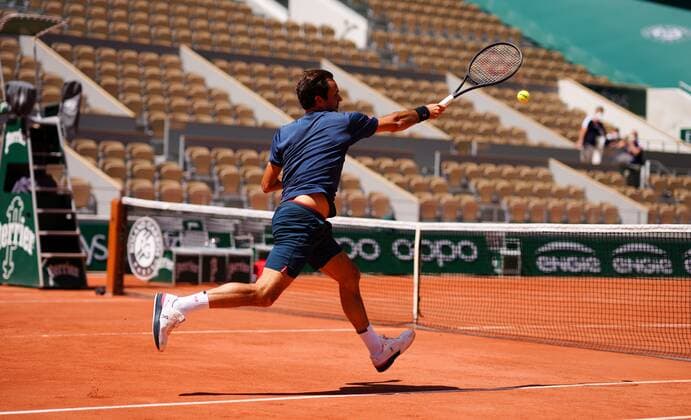Mandatory Credit: Photo by Javier Garcia BPI Shutterstock (11976928dw) Roger Federer practices for the first time this week at Roland Garros French Open Tennis, Friday Previews, Roland Garros, Paris, France - 28 May 2021 French Open Tennis, Friday Previews, Roland Garros, Paris, France - 28 May 2021  Copyright: xJavierxGarcia BPI Shutterstockx 11976928dw