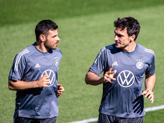 Sport Bilder des Tages SOCCER - UEFA EURO, EM, Europameisterschaft,Fussball 2020, preview SEEFELD,AUSTRIA,28.MAY.21 - SOCCER - UEFA European Championship, EM, Europameisterschaft preview, training Team GER. Image shows Kevin Volland and Mats Hummels (GER).  GEPAxpictures xDanielxSchoenherr
