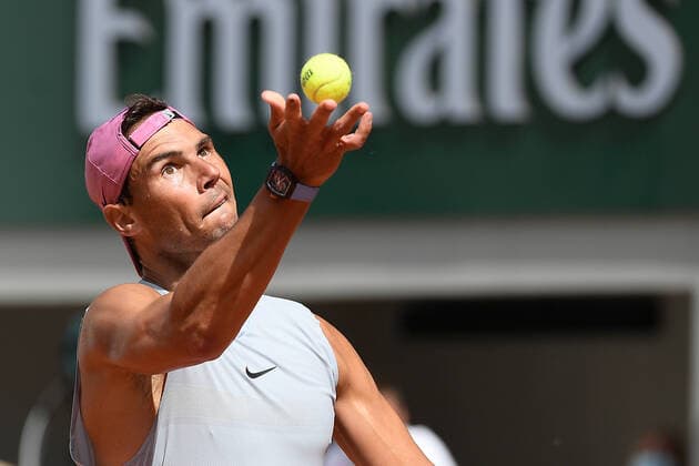 28 05 2021 Paris France, Tennis French Open Roland Garros 2021 v l , Rafa Nadal ESP , warming up, warm up before match up, training. Copyright: Foto:xHMBxMedia