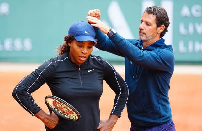 Mandatory Credit: Photo by Javier Garcia BPI Shutterstock (11977033a) Coach Patrick Mouratoglou removes a hook from the top of her Nike baseball cap during practice French Open Tennis, Saturday Previews, Roland Garros, Paris, France - 29 May 2021 French Open Tennis, Saturday Previews, Roland Garros, Paris, France - 29 May 2021  Copyright: xJavierxGarcia BPI Shutterstockx 11977033a