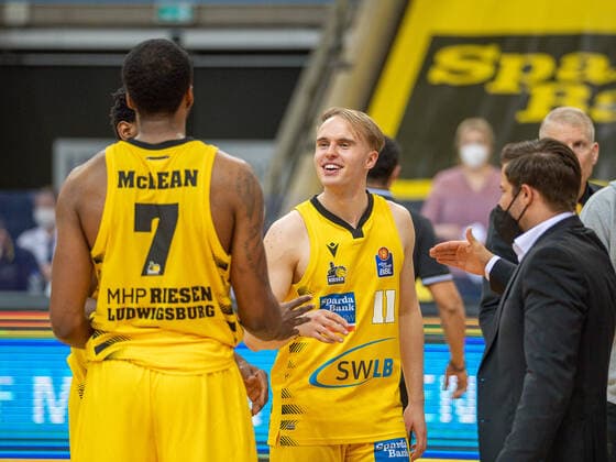 Jamel McLean MHP Riesen Ludwigsburg, 07 , Lukas Herzog MHP Riesen Ludwigsburg, 11 , MHP Riesen Ludwigsburg vs FC Bayern Basketball, Basketball, Bundesliga, Playoffs, Semifinals, Game 1, easycredit BBL, 29 05 2021, MHP Riesen Ludwigsburg vs FC Bayern Basketball, Basketball, Bundesliga, Playoffs, Semifinals, Game 1, easycredit BBL, 29 05 2021 Ludwigsburg Copyright: xEibner-Pressefoto SaschaxWaltherx EP_EER