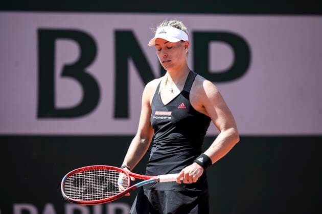 TENNIS - WTA, Tennis Damen French Open 2021 PARIS,FRANCE,30.MAY.20 - TENNIS - WTA Tour, French Open, Roland Garros, Grand Slam. Image shows the disappointment of Angelique Kerber (GER).  GEPAxpictures xPatrickxSteiner