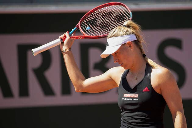 Tennis, French Open, Day 1, Angelique Kerber loses to Anhelina Kalinina