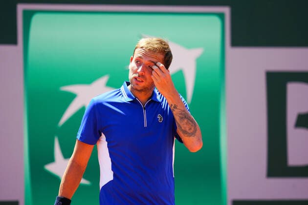 Mandatory Credit: Photo by Javier Garcia BPI Shutterstock (11977037du) Daniel Evans during his first round match French Open Tennis, Day One, Roland Garros, Paris, France - 30 May 2021 French Open Tennis, Day One, Roland Garros, Paris, France - 30 May 2021  Copyright: xJavierxGarcia BPI Shutterstockx 11977037du