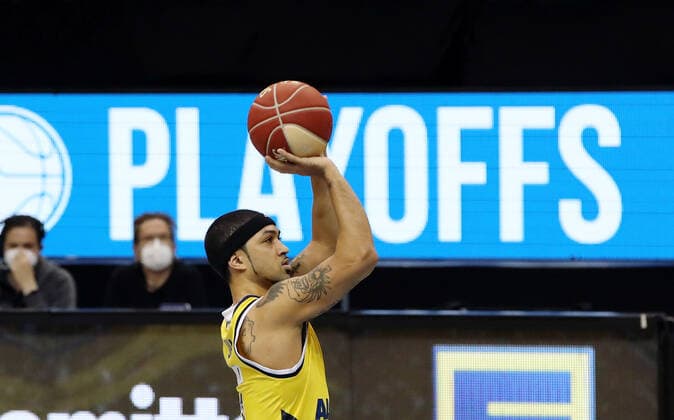 Peyton Siva action upper body upper body sports basketball play off semi final BBL Bundesliga men season 2020 2021 30 05 2021 ALBA Berlin vs ratiopharm Ulm