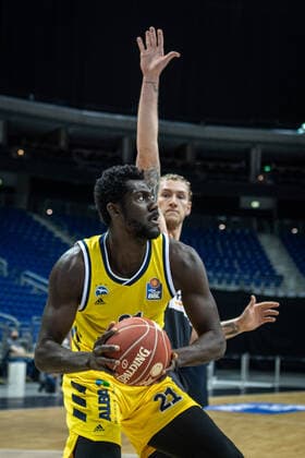 Basketball Berlin 30 05 2021 1 Bundesliga easyCredit BBL Season 2020 2021 Playoffs Semifinals Game 1 Alba Berlin ratiopharm Ulm Christ Koumadje Alba Berlin, No 21 Dylan Osetkowski Ulm, No 21