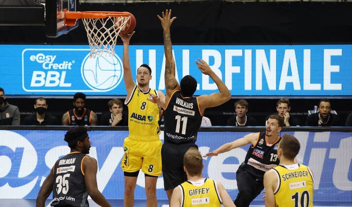 Marcus Eriksson, Isaiah Wilkins action game scene duel sports basketball play off semifinal BBL Bundesliga men season 2020 2021 30 05 2021 ALBA Berlin vs ratiopharm Ulm