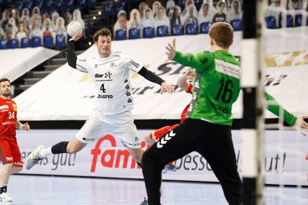 30 5 2021, Handball, Men, 1 BL, Season 2020 2021, THW Kiel TuSEM Essen in Kiel Domagoj Duvnjak Kiel , 4 comes against goalkeeper Lukas Diedrich Essen , 16 free to throw Kiel Wunderino Arena Schleswig Holstein Germany.