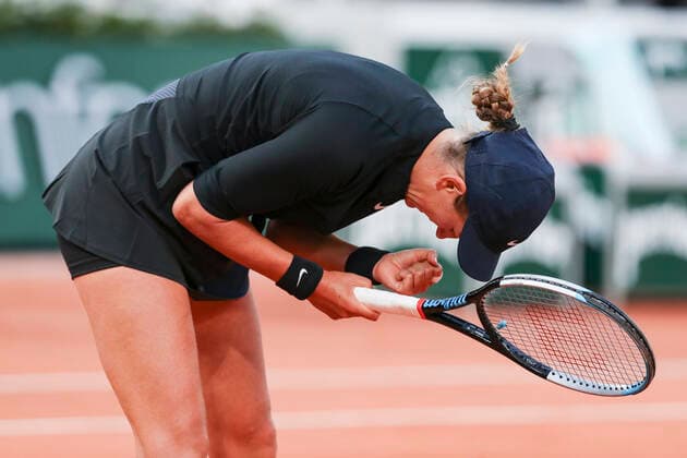 TENNIS - WTA, Tennis Damen French Open 2021 PARIS,FRANCE,30.MAY.20 - TENNIS - WTA Tour, French Open, Roland Garros, Grand Slam. Image shows the rejoicing of Victoria Azarenka (BLR).  GEPAxpictures xPatrickxSteiner