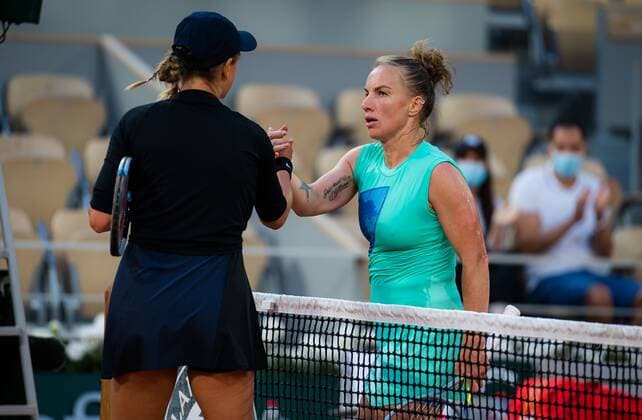Mandatory Credit: Photo by Rob Prange Shutterstock (11977009gc) Victoria Azarenka of Belarus & Svetlana Kuznetsova of Russia in action during the first round of the 2021 Roland Garros Grand Slam Tournament French Open Tennis, Day One, Roland Garros, Paris, France - 30 May 2021 French Open Tennis, Day One, Roland Garros, Paris, France - 30 May 2021  Copyright: xRobxPrange Shutterstockx 11977009gc