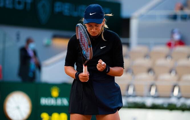 Mandatory Credit: Photo by Rob Prange Shutterstock (11977009gb) Victoria Azarenka of Belarus in action during the first round of the 2021 Roland Garros Grand Slam Tournament French Open Tennis, Day One, Roland Garros, Paris, France - 30 May 2021 French Open Tennis, Day One, Roland Garros, Paris, France - 30 May 2021  Copyright: xRobxPrange Shutterstockx 11977009gb