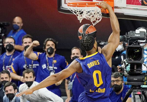 COLOGNE, GERMANY - MAY 30, 2021: Barcelona s Brandon Davies in action in the 2020 21 Euroleague Final Four championship game between FC Barcelona, Barca and Anadolu Efes Istanbul at Lanxess Arena. Tatyana Makeyeva TASS  TS102284