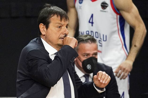 COLOGNE, GERMANY - MAY 30, 2021: Anadolu s head coach Ergin Ataman (front) at the 2020 21 Euroleague Final Four championship game between FC Barcelona, Barca and Anadolu Efes Istanbul at Lanxess Arena. Tatyana Makeyeva TASS  TS102293