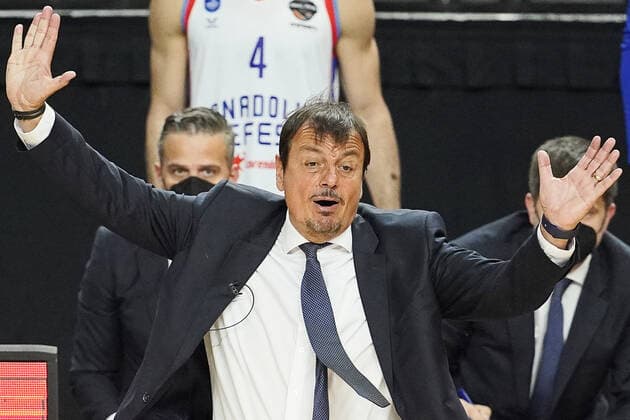 COLOGNE, GERMANY - MAY 30, 2021: Anadolu s head coach Ergin Ataman at the 2020 21 Euroleague Final Four championship game between FC Barcelona, Barca and Anadolu Efes Istanbul at Lanxess Arena. Tatyana Makeyeva TASS  TS1022B4