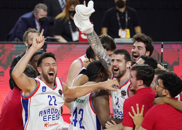 COLOGNE, GERMANY - MAY 30, 2021: Players of Anadolu Efes Istanbul celebrate their victory in the 2020 21 Euroleague Final Four championship game against FC Barcelona, Barca at Lanxess Arena. Tatyana Makeyeva TASS  TS1022BD