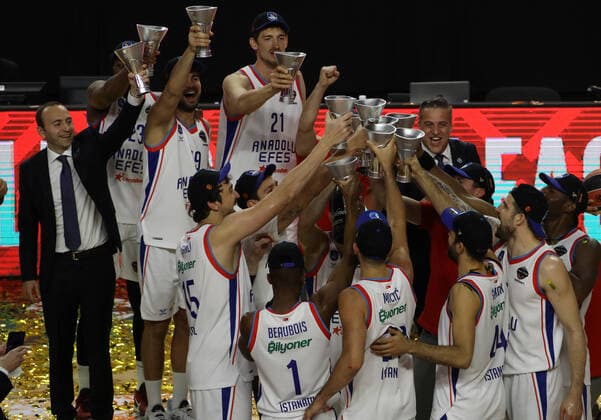 Basketball Turkish Airlines EuroLeague Final FC Barcelona Anadolu Efes Istanbul Lanxess Arena Cologne Germany 30 05 2021 Award Ceremony