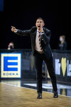 Basketball Berlin 30 05 2021 1 Bundesliga easyCredit BBL Season 2020 2021 Playoffs Semifinals Game 1 Alba Berlin ratiopharm Ulm Jaka Lakovic Ulm, coach.