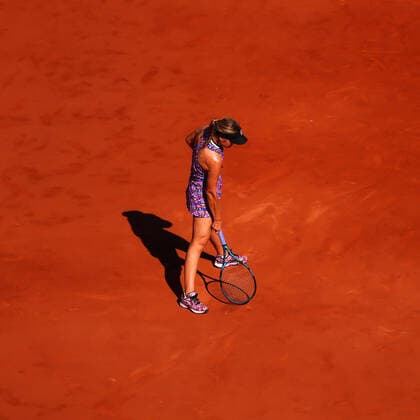 Mandatory Credit: Photo by Javier Garcia BPI Shutterstock (11977038ie) Sofia Kenin strikes the ground with her racquet during her first round match French Open Tennis, Day Two, Roland Garros, Paris, France - 31 May 2021 French Open Tennis, Day Two, Roland Garros, Paris, France - 31 May 2021  Copyright: xJavierxGarcia BPI Shutterstockx 11977038ie