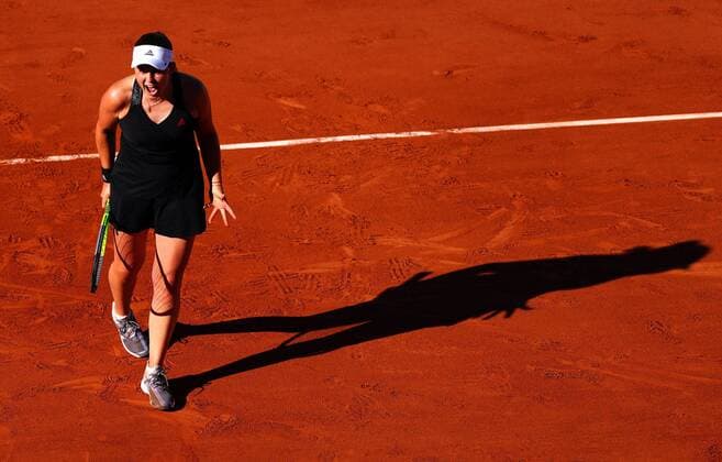 Mandatory Credit: Photo by Javier Garcia BPI Shutterstock (11977038ko) Jelena Ostapenko shouts angrily after losing her serve during her first round match French Open Tennis, Day Two, Roland Garros, Paris, France - 31 May 2021 French Open Tennis, Day Two, Roland Garros, Paris, France - 31 May 2021  Copyright: xJavierxGarcia BPI Shutterstockx 11977038ko