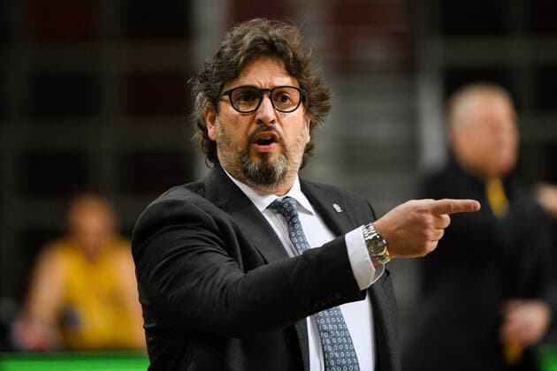 Andrea Trinchieri FC Bayern Muenchen Basketball, Coach gives instructions, GER, MHP Riesen Ludwigsburg vs FC Bayern Muenchen, 31 05 2021, Play Off Semi Final Game 2, easycredit Basketball Bundesliga, Season 2020 2021 GER, MHP Riesen Ludwigsburg vs FC Bayern Muenchen, 31 05 2021, Play Off Semi Final Game 2, easycredit Basketball Bundesliga, Season 2020 2021 Ludwigsburg Copyright: xEibnerxPressefoto MichaelxMemmlerx EP_MMR