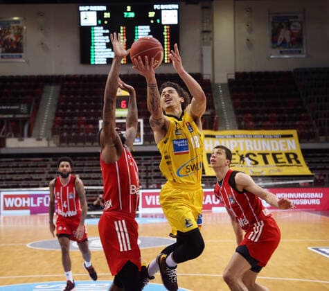 V li Jalen Reynolds Munich , Jonah Radebaugh Giants MHP Riesen Ludwigsburg vs Bayern Munich Basketball Bundesliga 2020 2021, Playoff Semifinals Game 2 Ludwigsburg , GER, 31 05 2021,