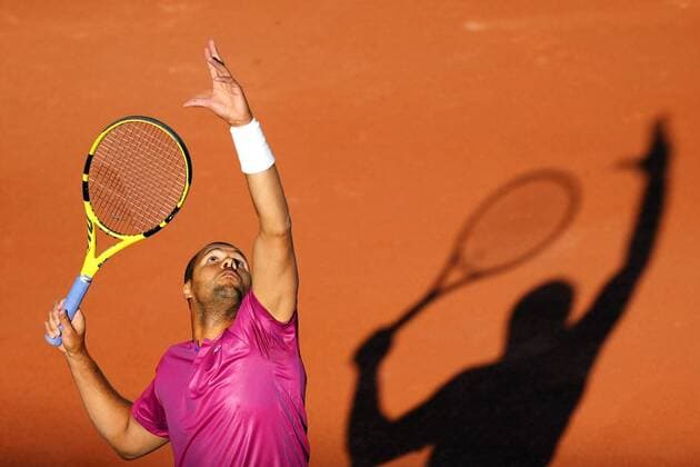 Sport Bilder des Tages Mandatory Credit: Photo by Javier Garcia BPI Shutterstock (11977038lq) Jo-Wilfried Tsonga during his first round match French Open Tennis, Day Two, Roland Garros, Paris, France - 31 May 2021 French Open Tennis, Day Two, Roland Garros, Paris, France - 31 May 2021  Copyright: xJavierxGarcia BPI Shutterstockx 11977038lq
