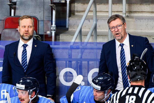 210601 Assistant coach Mikko Manner and Jukka Jalonen, Head coach of Finland during the 2021 IIHF Ice Hockey World Championship game between Canada and Finland on June 1, 2021 in Riga Photo Simon Hastegard BILDBYRAN kod SH SH0128 ishockey ice hockey ishockey vm iihf ice hockey world championship canada kanada finland day 12 bbeng,  Copyright: SIMONxHASTEGARD BB210601SH008