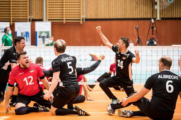 WORLD ParaVolley Mens Final Qualifier Tokyo 2020 Paralympic Games Germany Canada 01 06 2021 Heiko Wiesenthal Germany, 4 , Mathis Tigler Germany, 12 , Stefan Haehnlein Germany, 5 , Torben Schiewe Germany, 14 , Dominik Albrecht Germany, 6 cheer WORLD ParaVolley Mens Final Qualifier Tokyo 2020 Paralympic Games Germany Canada Duisburg Sportschule Wedau Copyright: xBEAUTIFULxSPORTS Wunderlx