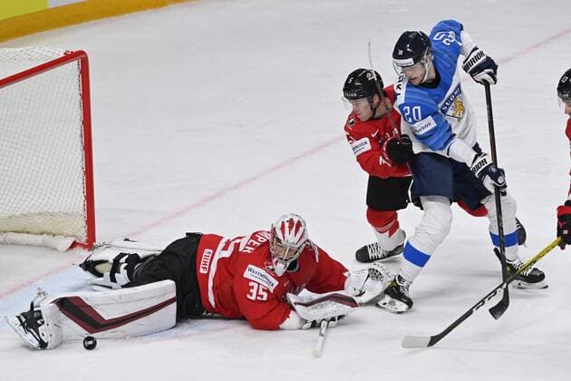 Niko Ojamäki of Finland tries to score past goalkeeper Darcy Kuemper and Jacob Bernard-Docker of Canada during the 2021 IIHF Ice hockey, Eishockey World Championships preliminary round group B match Finland vs. Canada in Riga, Latvia, on June 01, 2021. Riika, Riga Latvia LKFTJK20210601132343SIDJ  Copyright: xJussixNukarix