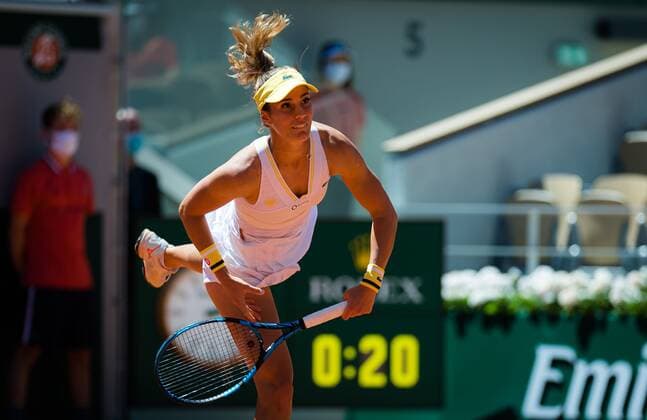 Mandatory Credit: Photo by Rob Prange Shutterstock (11988196cg) Bernarda Pera of the United States in action during the first round at the 2021 Roland Garros Grand Slam Tournament French Open Tennis, Day Three, Roland Garros, Paris, France - 01 Jun 2021 French Open Tennis, Day Three, Roland Garros, Paris, France - 01 Jun 2021  Copyright: xRobxPrange Shutterstockx 11988196cg