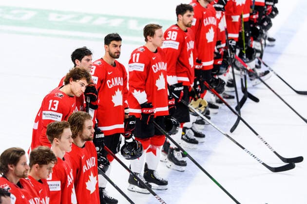 210601 Gabriel Vilardi of Canada looks dejected after the 2021 IIHF Ice Hockey World Championship game between Canada and Finland on June 1, 2021 in Riga Photo Simon Hastegard BILDBYRAN kod SH SH0128 ishockey ice hockey ishockey vm iihf ice hockey world championship canada kanada finland day 12 bbeng depp,  Copyright: SIMONxHASTEGARD BB210601SH024