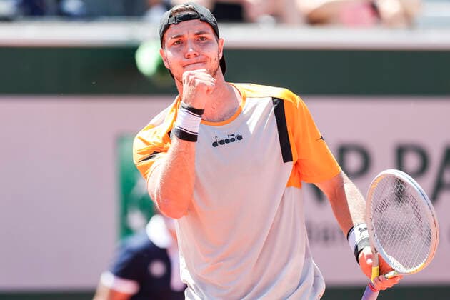 Sport Bilder des Tages TENNIS - French Open 2021 PARIS,FRANCE,01.June.21 - TENNIS - ATP, Tennis Herren World Tour, French Open, Roland Garros, Grand Slam. Image shows the rejoicing of Jan Lennard Struff (GER).  GEPAxpictures xPatrickxSteiner