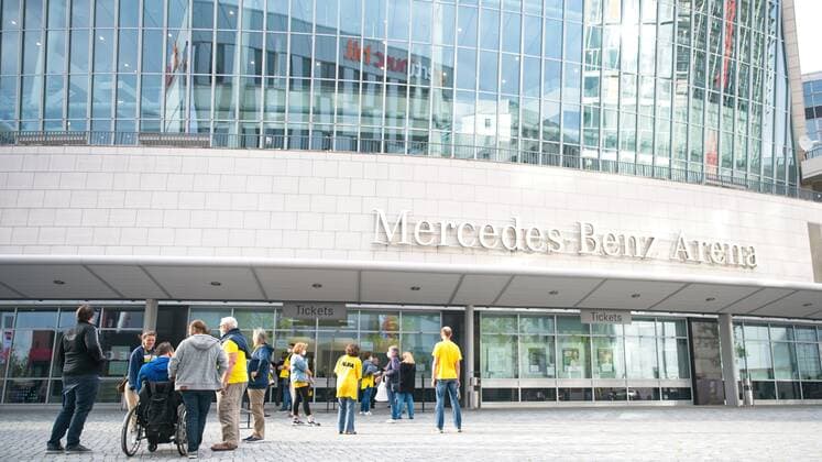 1000 fans are admitted here some at the ticket office 01 06 2021, BBL, Alba Berlin vs Ratiopharm Ulm Game 2 Semi Final, at Mercedes Benz Arena, GER, Berlin, 01 06 2021, BBL, HF, Alba vs Ratiopharm Ulm Berlin Copyright: xUwexKoch Eibner-Pressefotox EP_UKH