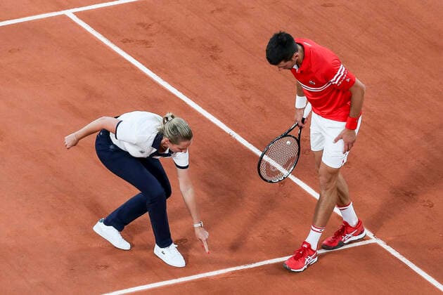 TENNIS - French Open 2021 PARIS,FRANCE,01.June.21 - TENNIS - ATP, Tennis Herren World Tour, French Open, Roland Garros, Grand Slam. Image shows the chair umpire and Novak Djokovic (SRB).  GEPAxpictures xPatrickxSteiner