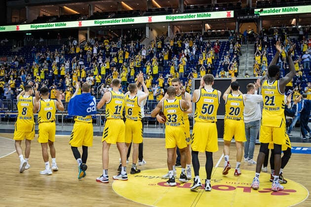 Basketball Berlin 30 05 2021 1 Bundesliga easyCredit BBL season 2020 2021 playoffs semifinals game 1 Alba Berlin ratiopharm Ulm cheering Alba fans