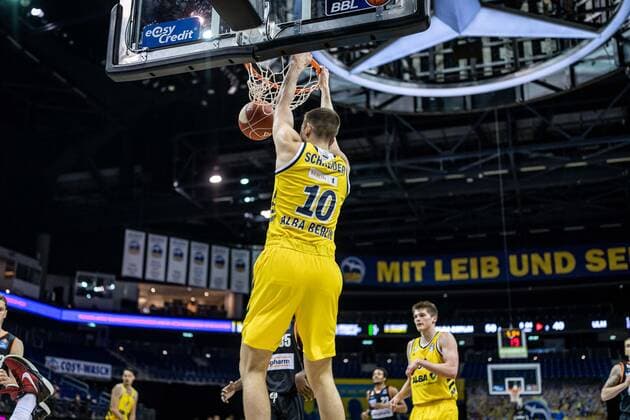 Basketball Berlin 01 06 2021 1 Bundesliga easyCredit BBL Season 2020 2021 Playoffs Semifinals Game 2 Alba Berlin ratiopharm Ulm Tim Schneider Alba Berlin, No 10