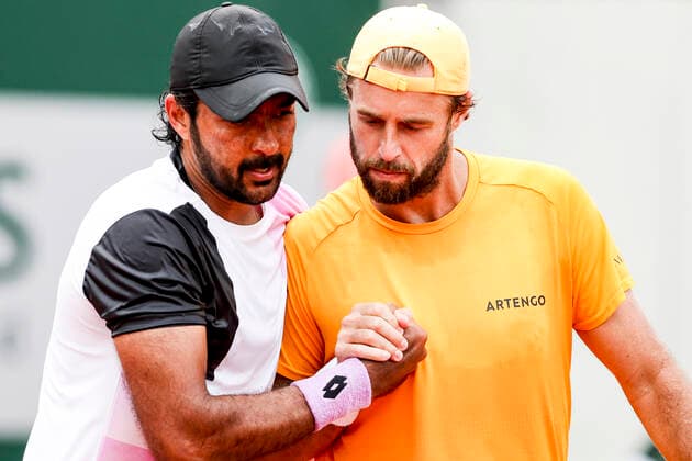 TENNIS - French Open 2021 PARIS,FRANCE,02.June.21 - TENNIS - ATP, Tennis Herren World Tour, French Open, Roland Garros, Grand Slam. Image shows the rejoicing of Aisam-ul-haq Qureshi (PAK) and Oliver Marach (AUT).  GEPAxpictures xPatrickxSteiner