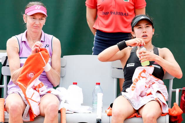 TENNIS - French Open 2021 PARIS,FRANCE,02.June.21 - TENNIS - WTA, Tennis Damen Tour, French Open, Roland Garros, Grand Slam. Image shows Renata Voracova (CZE) and Miyu Kato (JPN).  GEPAxpictures xPatrickxSteiner