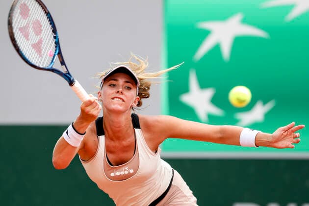 TENNIS - French Open 2021 PARIS,FRANCE,02.June.21 - TENNIS - WTA, Tennis Damen Tour, French Open, Roland Garros, Grand Slam. Image shows Cornelia Lister (SWE).  GEPAxpictures xPatrickxSteiner