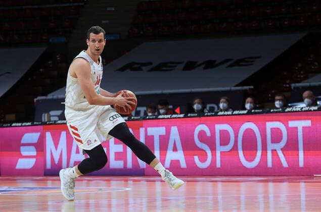 Basketball, FC Bayern München, Paul Zipser emergency surgery after brain haemorrhage
