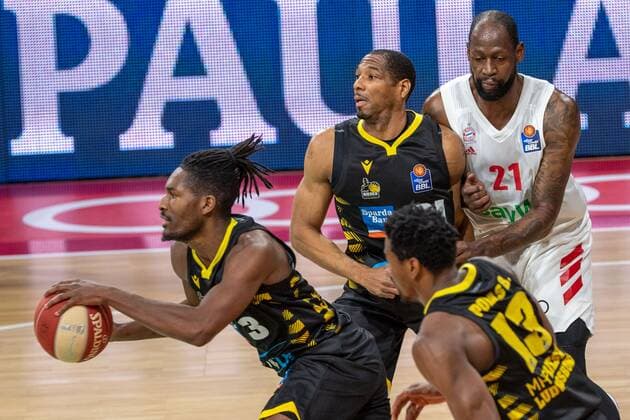 Jaleen Smith 3 MHP Riesen Ludwigsburg , Tremmell Darden 21 MHP Riesen Ludwigsburg , Wade Baldwin 2 FC Bayern , FC Bayern Basketball vs MHP Riesen Ludwigsburg BBL Playoffs, Semifinals, 02 06 2021 Muenchen Bayern Germany Copyright: xkolbert-press UlrichxGamelx