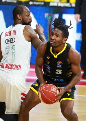 21 James Gist FCBB white, vs 3 Jaalen Smith Ludwigsburg Basketball, 1 Bundesliga, BBL, Playoff, Game 3, FC Bayern Munich MHP Riesen Ludwigsburg at Audi Dome on 02 06 2021 PHOTO Mladen Lackovic LakoPress