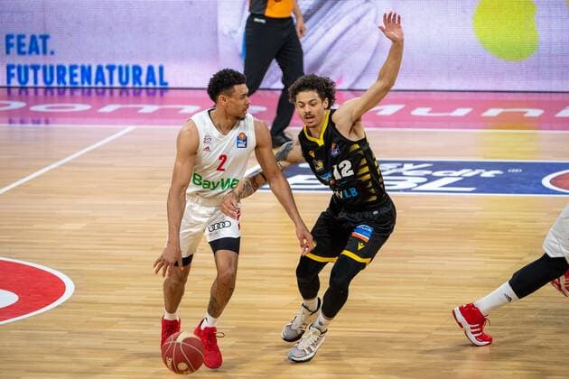 Wade Baldwin 2 FC Bayern , Jonah Radebaugh 12 MHP Riesen Ludwigsburg , FC Bayern Basketball vs MHP Riesen Ludwigsburg BBL Playoffs, Semifinals, 02 06 2021 Muenchen Bayern Germany Copyright: xkolbert-press UlrichxGamelx