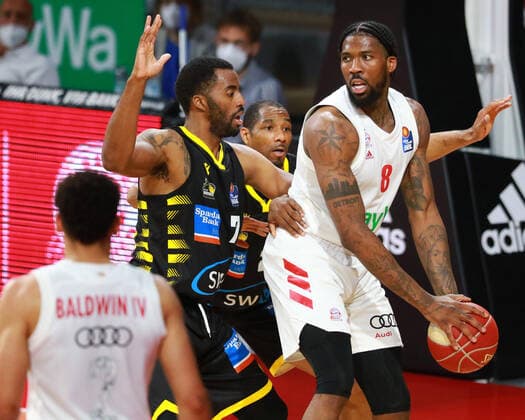 8 Jalen Reynolds FCBB white, vs 7 Jamel McLean Ludwigsburg Basketball, 1 Bundesliga, BBL, Playoff, Game 3, FC Bayern Munich MHP Riesen Ludwigsburg at Audi Dome on 02 06 2021 PHOTO Mladen Lackovic LakoPress
