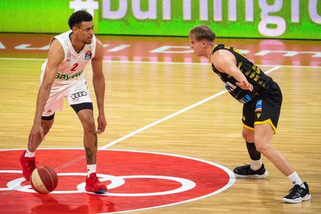 Wade Baldwin 2 FC Bayern , Lukas Herzog 11 MHP Riesen Ludwigsburg , FC Bayern Basketball vs MHP Riesen Ludwigsburg BBL Playoffs, Semifinals, 02 06 2021 Muenchen Bayern Germany Copyright: xkolbert-press UlrichxGamelx